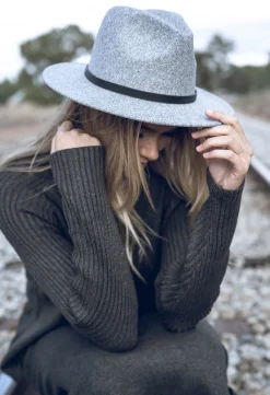 Hats><noscript><img width=