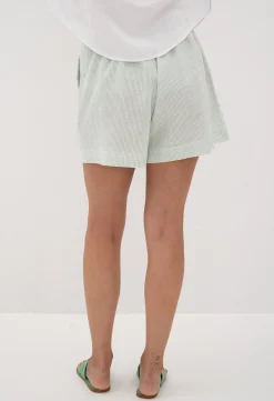 Shorts><noscript><img width=