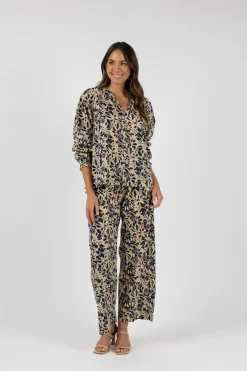 Resort | Pants><noscript><img width=