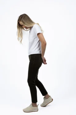 Basics | T-shirts><noscript><img width=