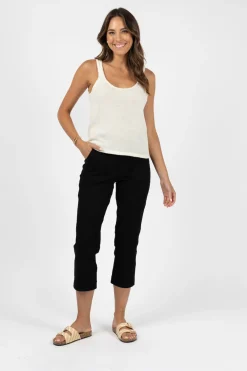 Pants><noscript><img width=