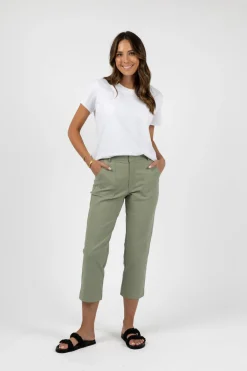 Pants><noscript><img width=