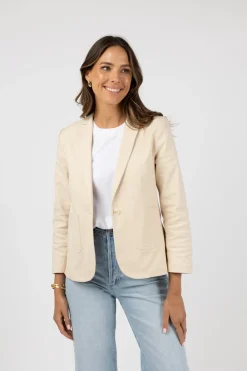 Jackets><noscript><img width=