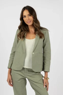 Jackets><noscript><img width=