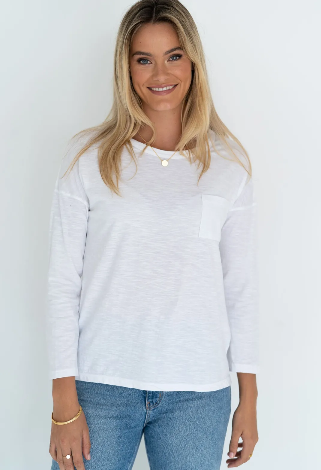 Basics | T-shirts>Humidity Lifestyle JANIE TEE AW22