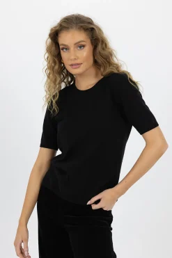 Basics | T-shirts><noscript><img width=