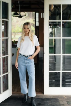 Basics | T-shirts><noscript><img width=