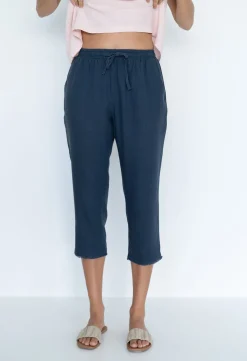 Pants><noscript><img width=