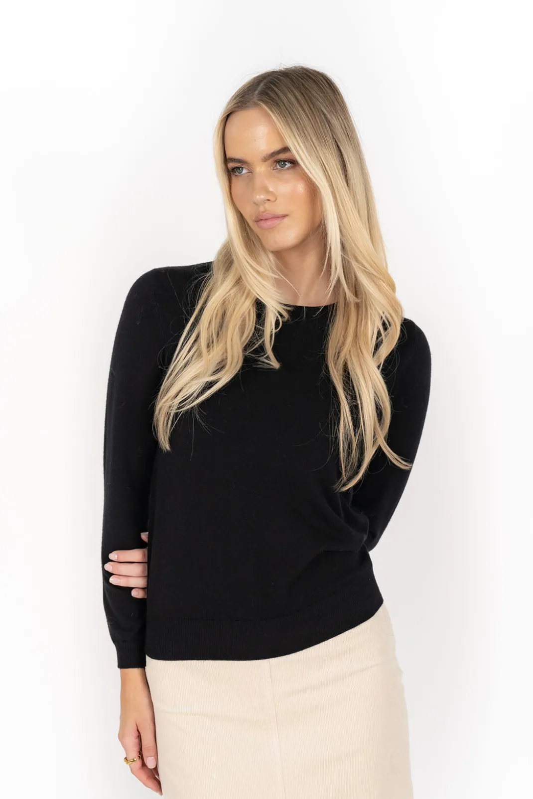 Lightweight Knits | Lightweight Knits>Humidity Lifestyle MAE JUMPER AW25