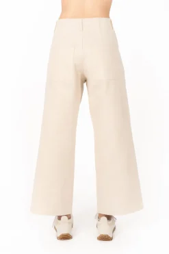 Pants><noscript><img width=