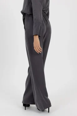 Pants><noscript><img width=