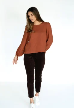 Pants><noscript><img width=