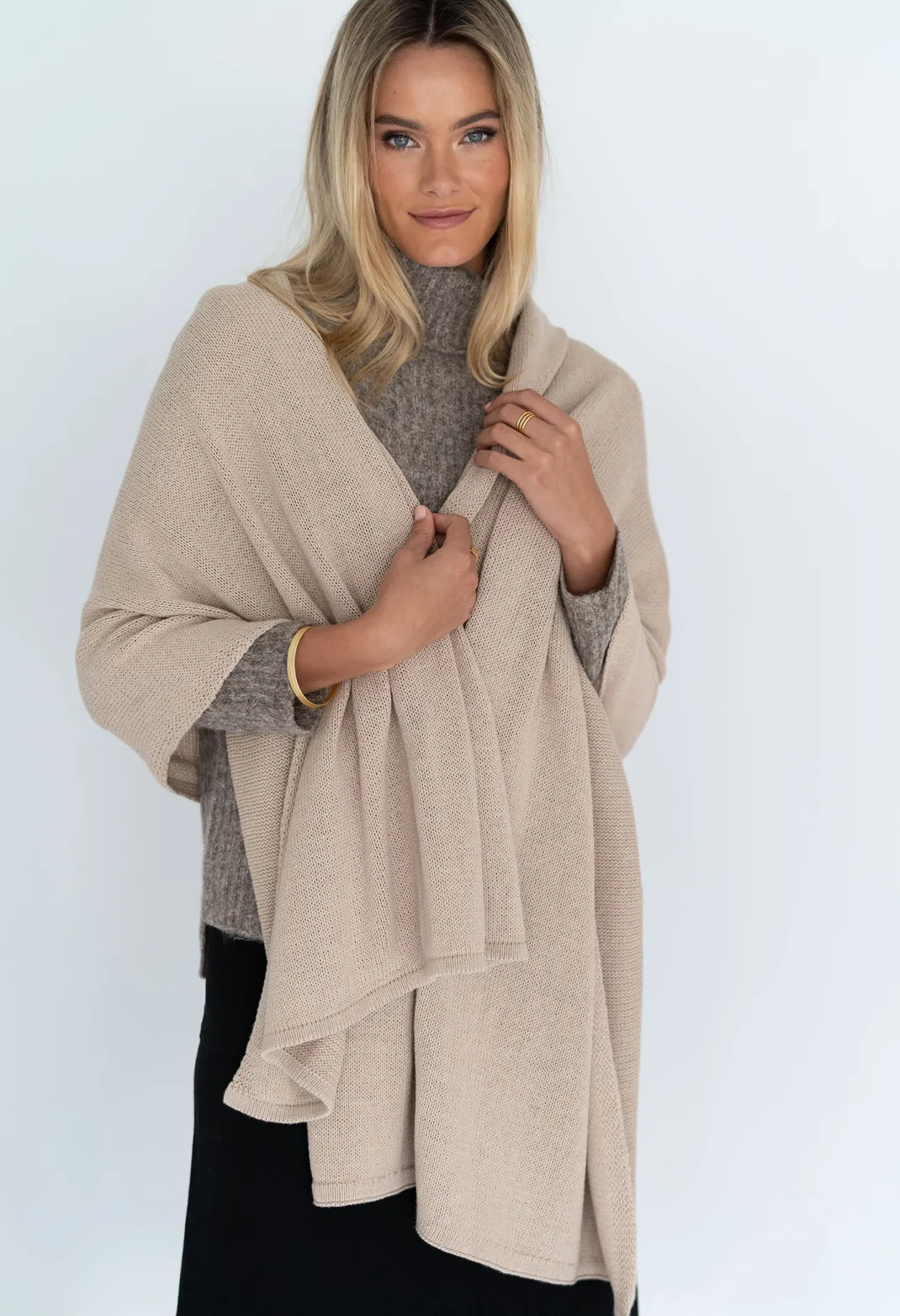 Scarves>Humidity Lifestyle WIDE WRAP SCARF