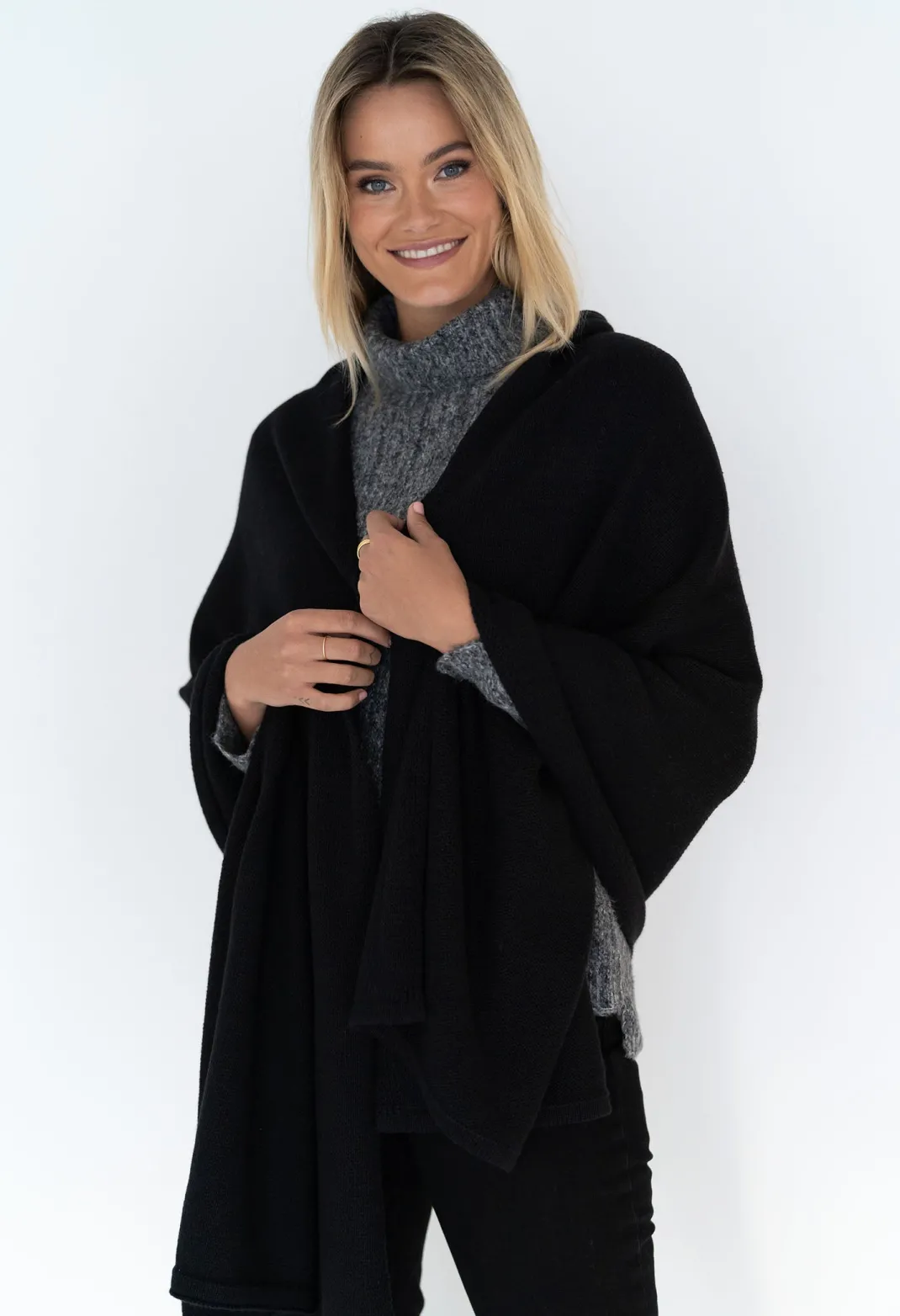 Scarves>Humidity Lifestyle WIDE WRAP SCARF
